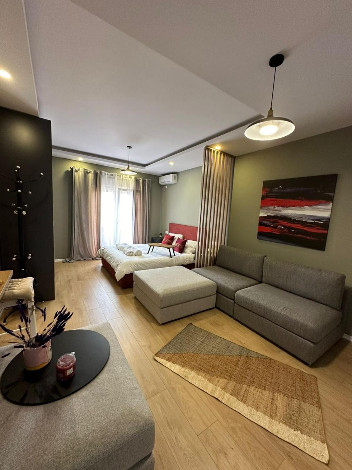 Urban Charm Studio With Balcony Τίρανα Εξωτερικό φωτογραφία