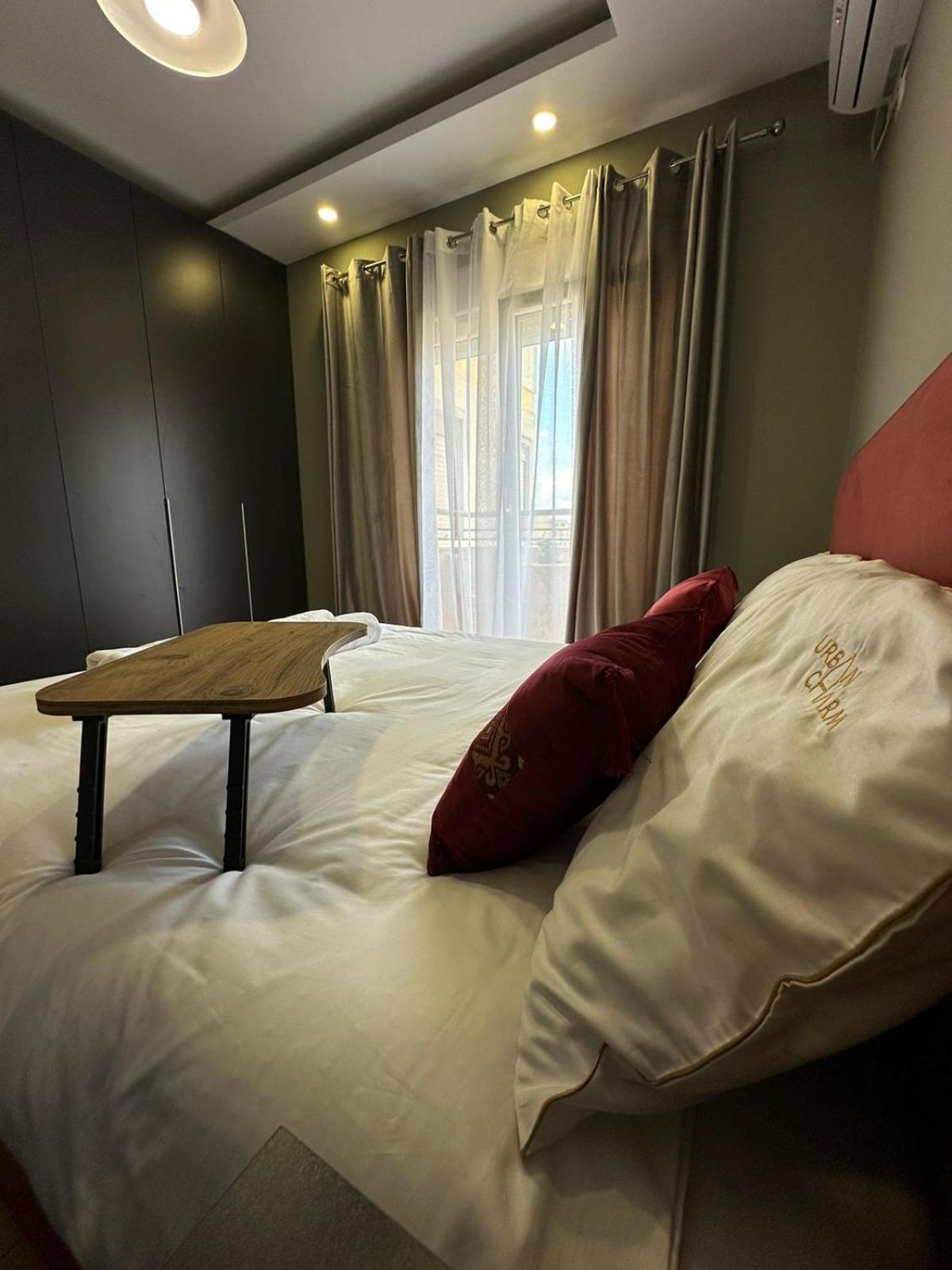 Urban Charm Studio With Balcony Τίρανα Εξωτερικό φωτογραφία