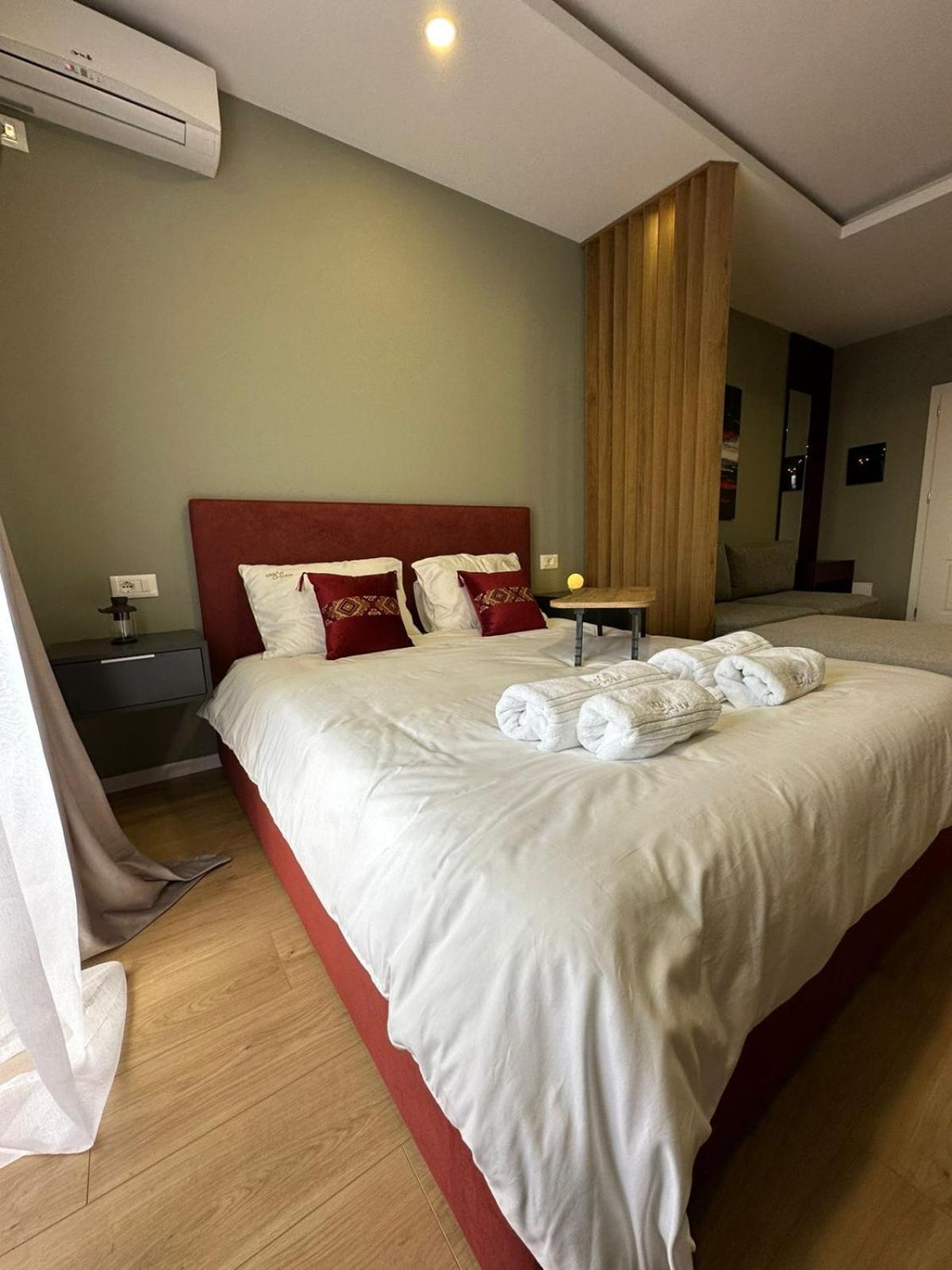 Urban Charm Studio With Balcony Τίρανα Εξωτερικό φωτογραφία